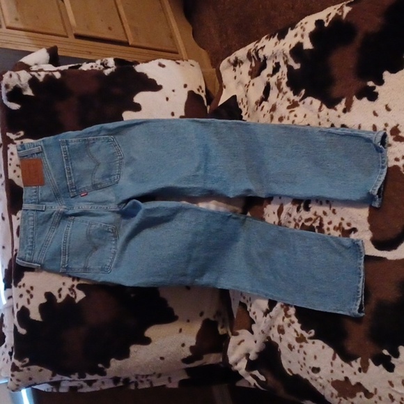 LEVIS, 70'S HIGH SLIM, STRAIGHT LEG JEANS, SIZE 24WX29L, IN GREAT CONDIT… - Picture 5 of 9